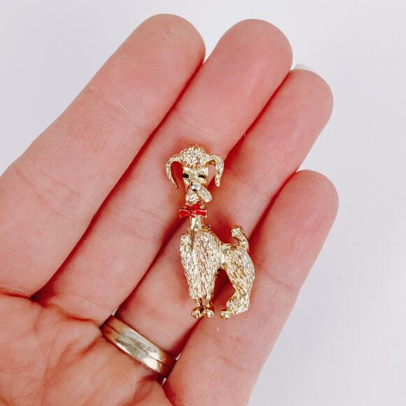 VTG Mid Century Poodle Dog Brooch Enamel Bow 1950s Novelty Figural Gold Tone Pin - Picture 6 of 8
